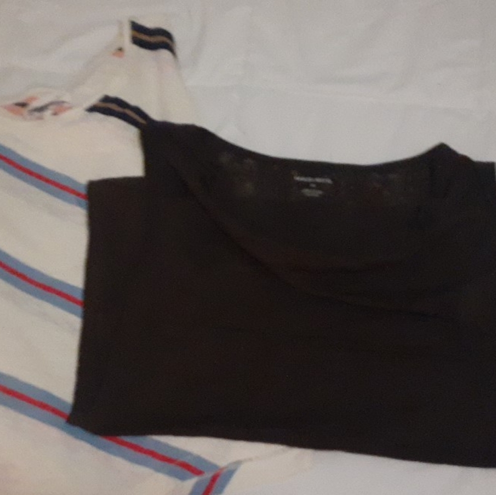 Clothes - Picture 5 of 16